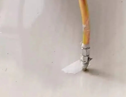 津南瓷砖空鼓维修公司专业解答在瓷砖铺贴过程中，如果使用的砂料过粗（如全部使用了粗砂），可能会导致以下问题